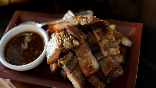 Мариновани свински гърди на скара Чианг Май